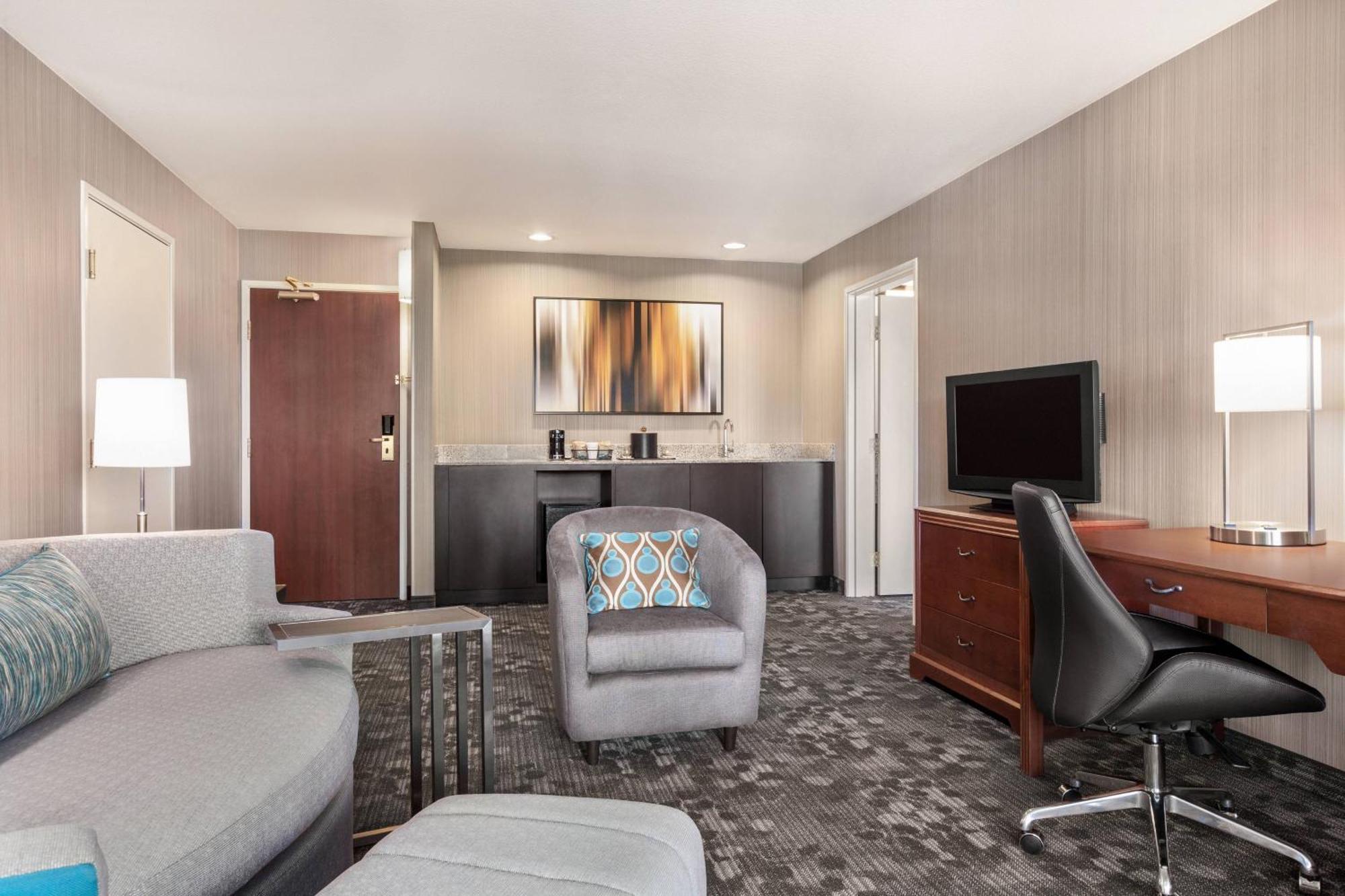 מלון Courtyard By Marriott San Jose South/מורגן היל מראה חיצוני תמונה