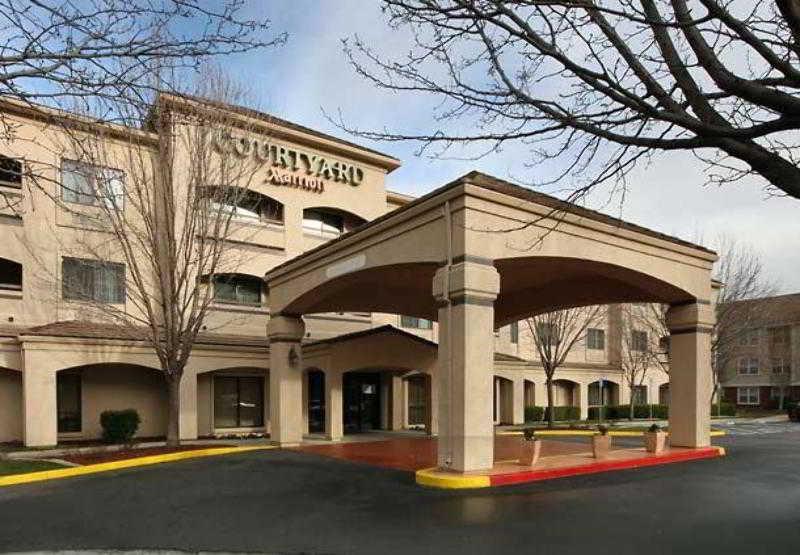 מלון Courtyard By Marriott San Jose South/מורגן היל מראה חיצוני תמונה